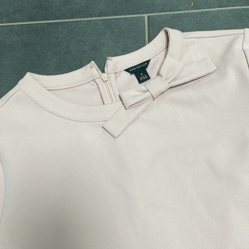Ann Taylor Top - Picture 2 of 4